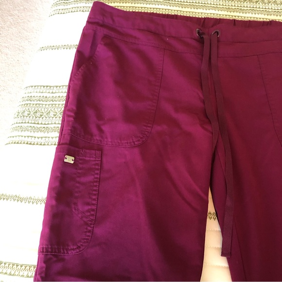 Greys Anatomy Scrubs - Picture 11 of 12